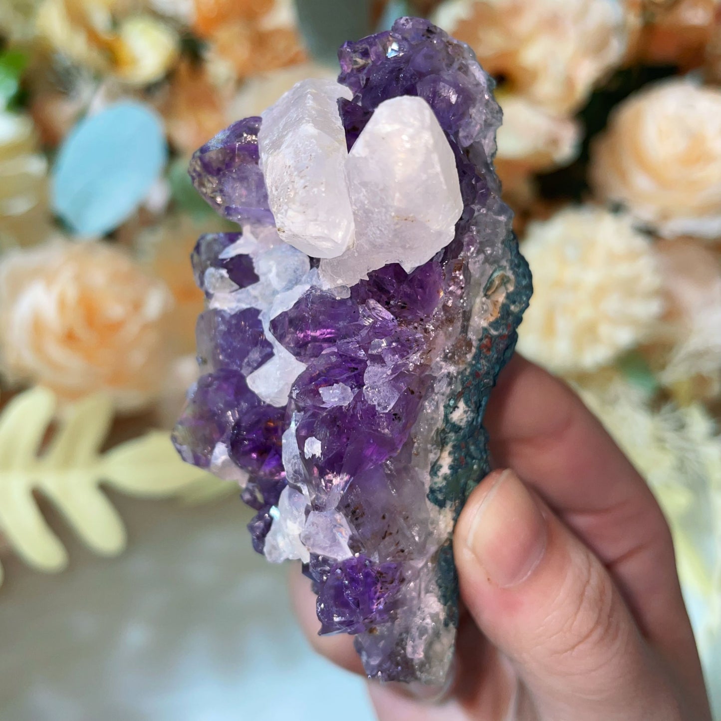 Amethyst with calcite freefrom